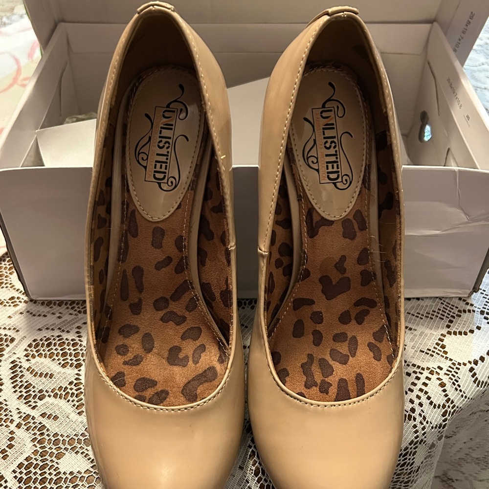 Nude platform heels size 8